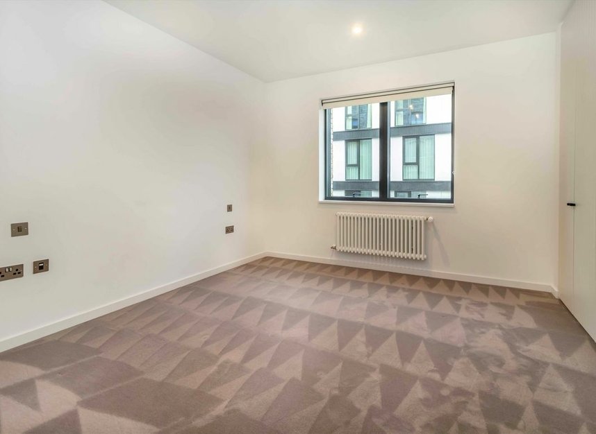 Properties to let in Ronalds Road - TW8 8FZ view2