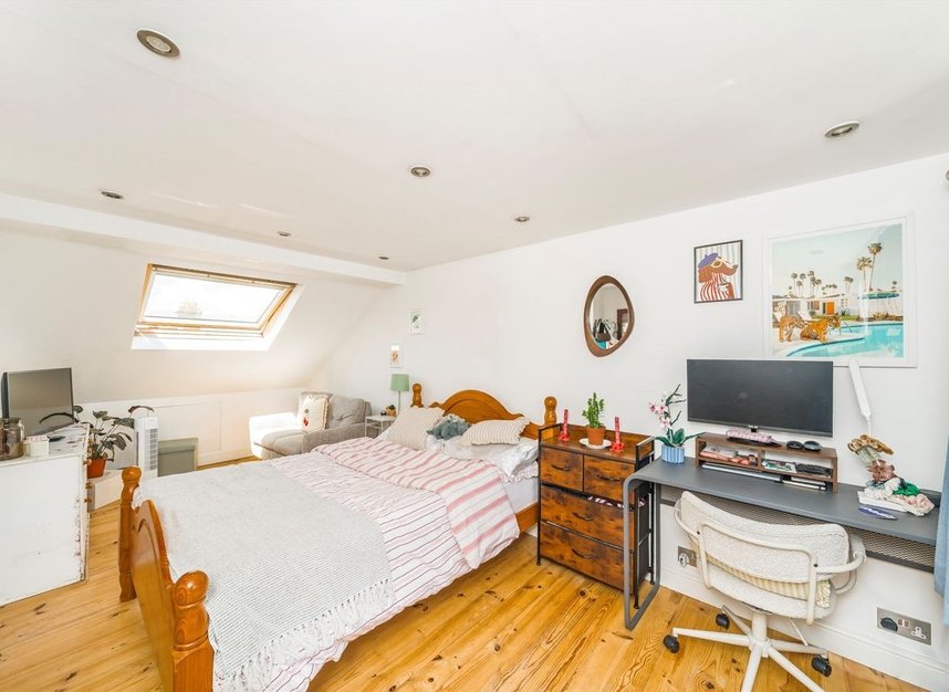 Properties to let in Rookstone Road - SW17 9NQ view4