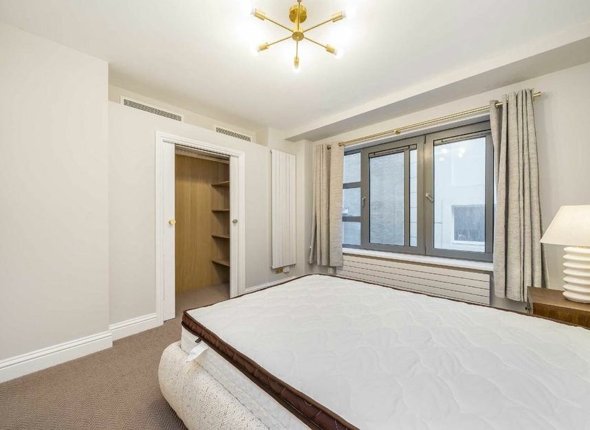 Properties let in Rose & Crown Yard - SW1Y 6RE view7