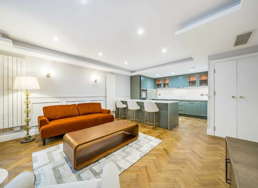 Properties let in Rose & Crown Yard - SW1Y 6RE view2