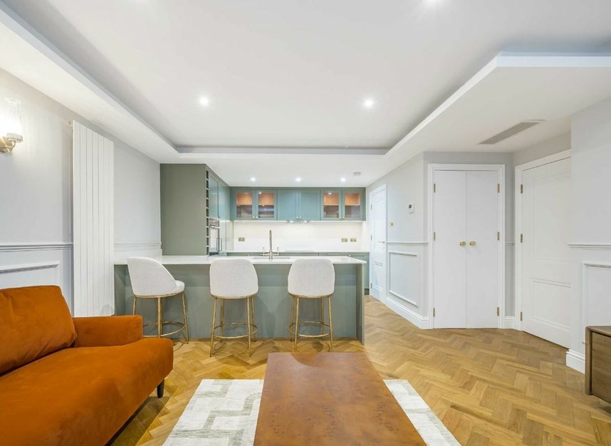 Properties let in Rose & Crown Yard - SW1Y 6RE view4