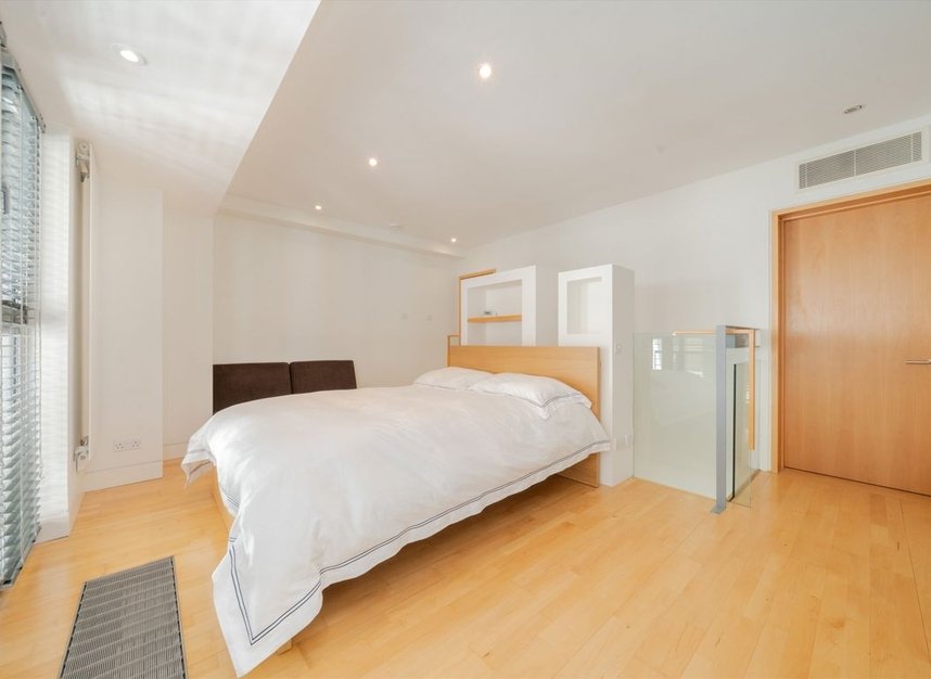 Properties let in Rose & Crown Yard - SW1Y 6RE view5