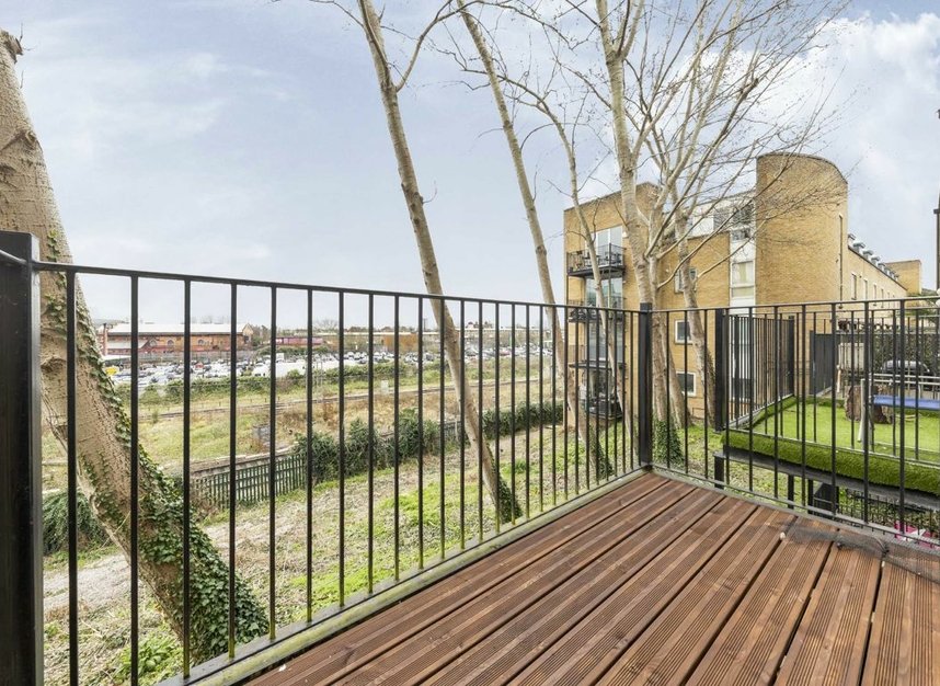 Properties let in Rosemont Road - NW3 6NE view4