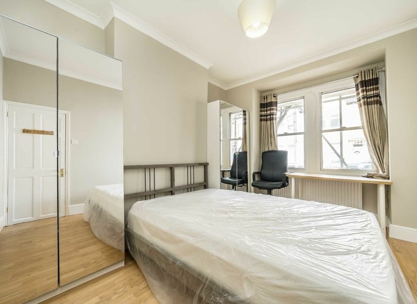 Properties let in Rostella Road - SW17 0HU view5