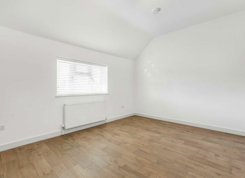 Properties to let in Rothesay Avenue - TW10 5EB view8