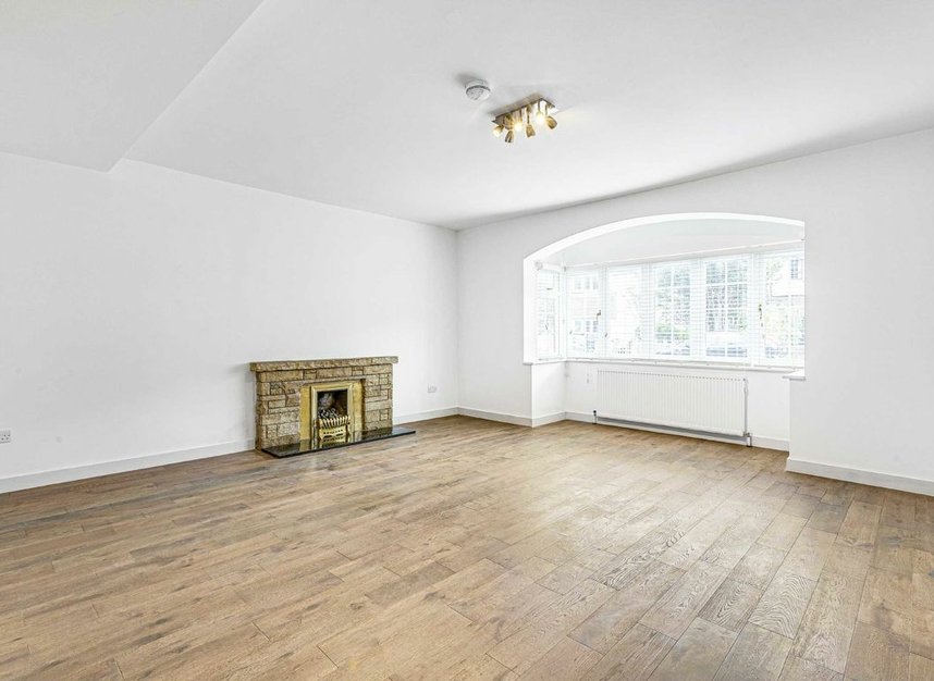 Properties to let in Rothesay Avenue - TW10 5EB view4