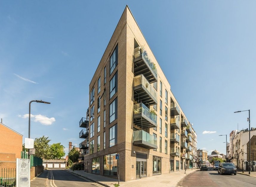 Properties to let in Selsea Place - N16 8BE view1