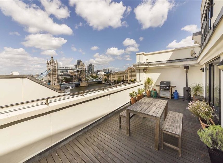 Properties to let in Shad Thames - SE1 2YE view1