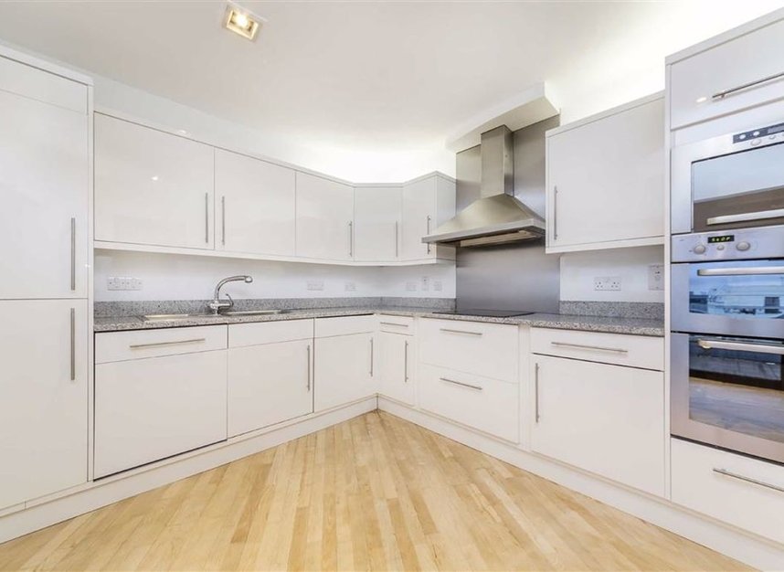 Properties to let in Shad Thames - SE1 2YA view5
