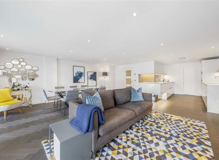 Properties to let in Shad Thames - SE1 2LY view3