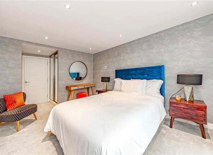 Properties to let in Shad Thames - SE1 2LY view6