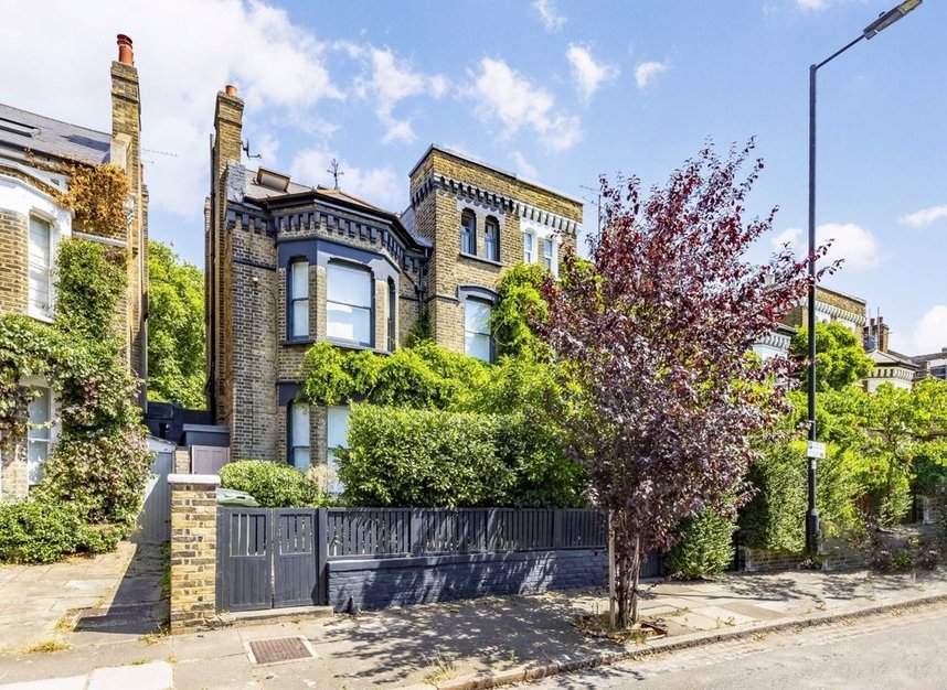 Clapham High Street Estate Agents Letting Agents in Clapham High Street Dexters