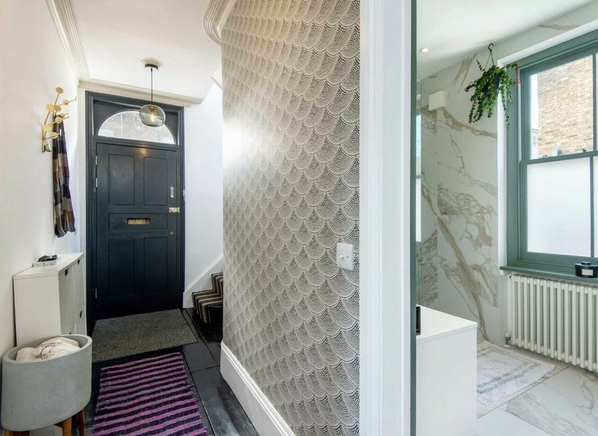 Properties let in Sidney Square - E1 2EY view13