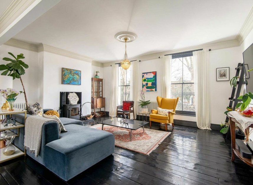 Properties let in Sidney Square - E1 2EY view2