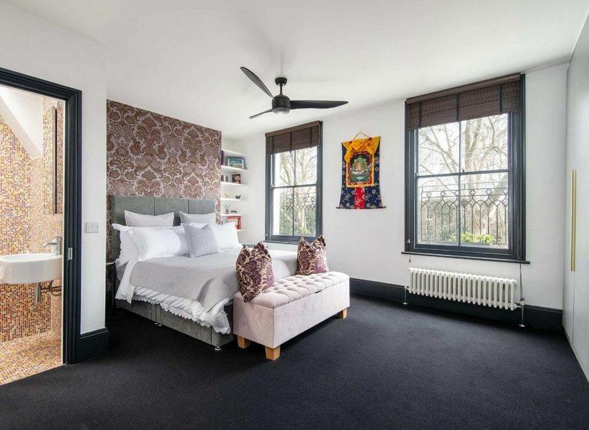 Properties let in Sidney Square - E1 2EY view9