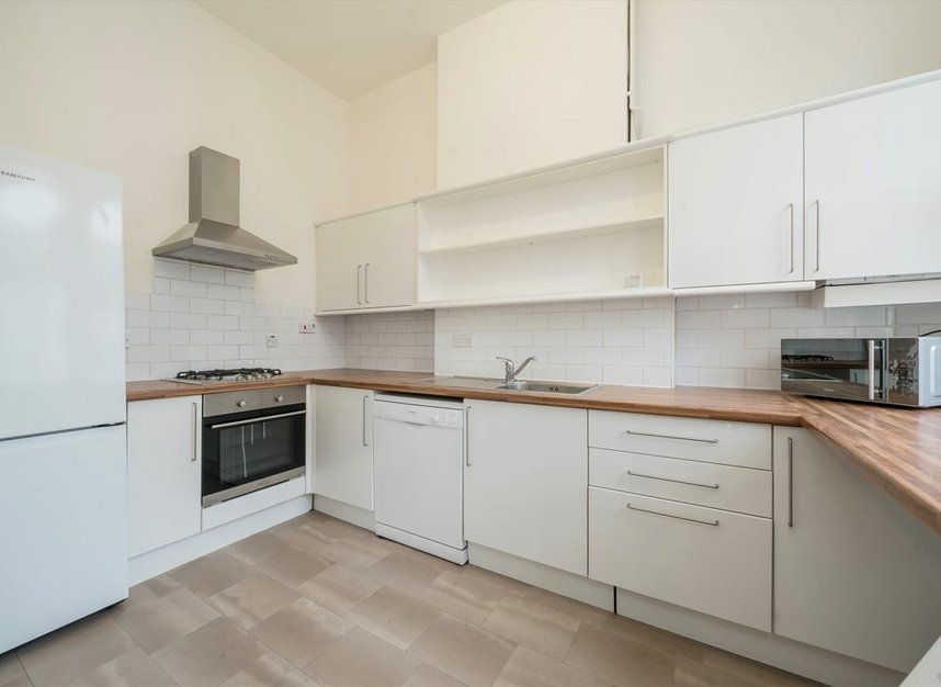 Properties let in Sinclair Road - W14 0NS view3