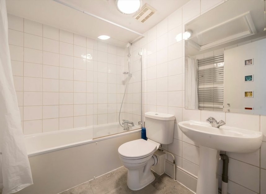 Properties let in Sinclair Road - W14 0NS view8