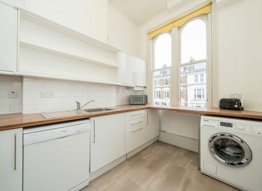 Properties let in Sinclair Road - W14 0NS view7