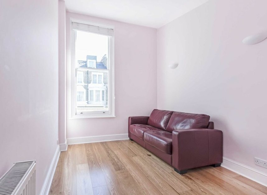 Properties let in Sinclair Road - W14 0NR view5