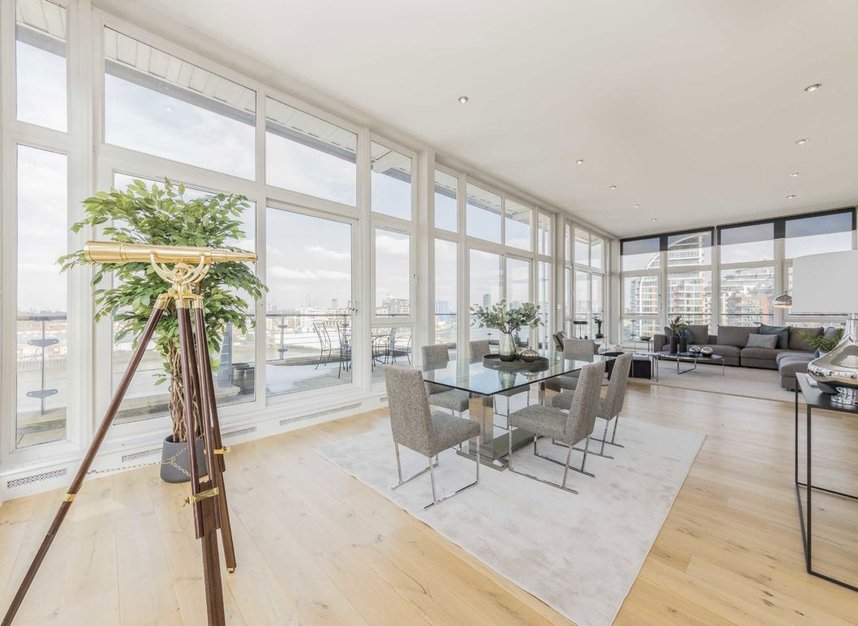 Properties to let in Smugglers Way - SW18 1DG view1