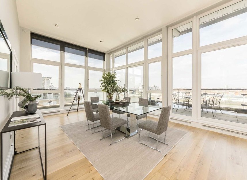 Properties to let in Smugglers Way - SW18 1DG view2