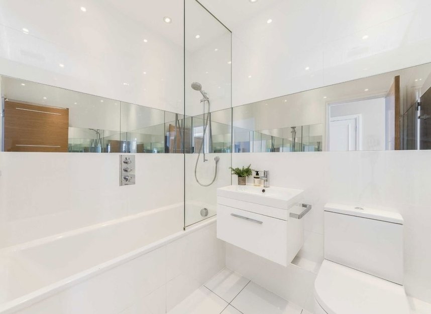 Properties to let in Smugglers Way - SW18 1DG view6