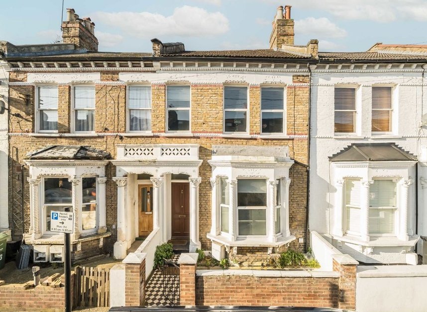 Properties to let in Solon Road - SW2 5UU view1