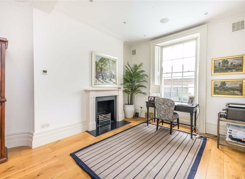Properties let in South Terrace - SW7 2TB view9