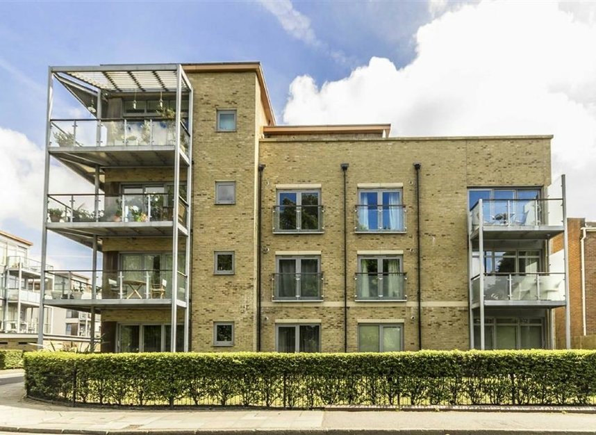 Properties let in Southcott Road - TW11 0BZ view1