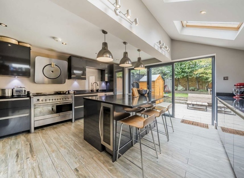 Properties to let in Southfields Road - SW18 1QN view5