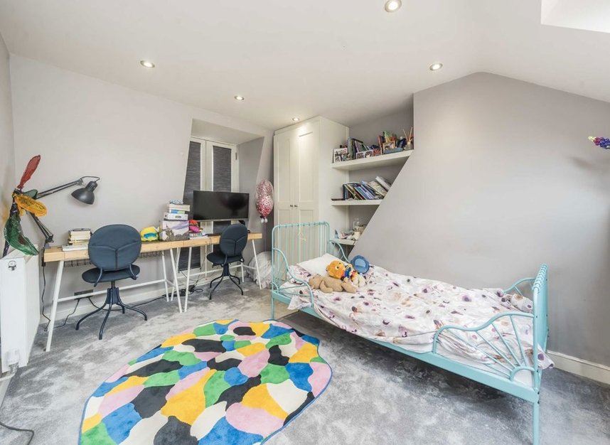 Properties to let in Southfields Road - SW18 1QN view8
