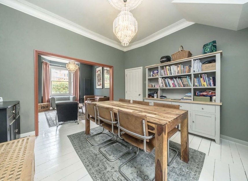 Properties to let in Southfields Road - SW18 1QN view6