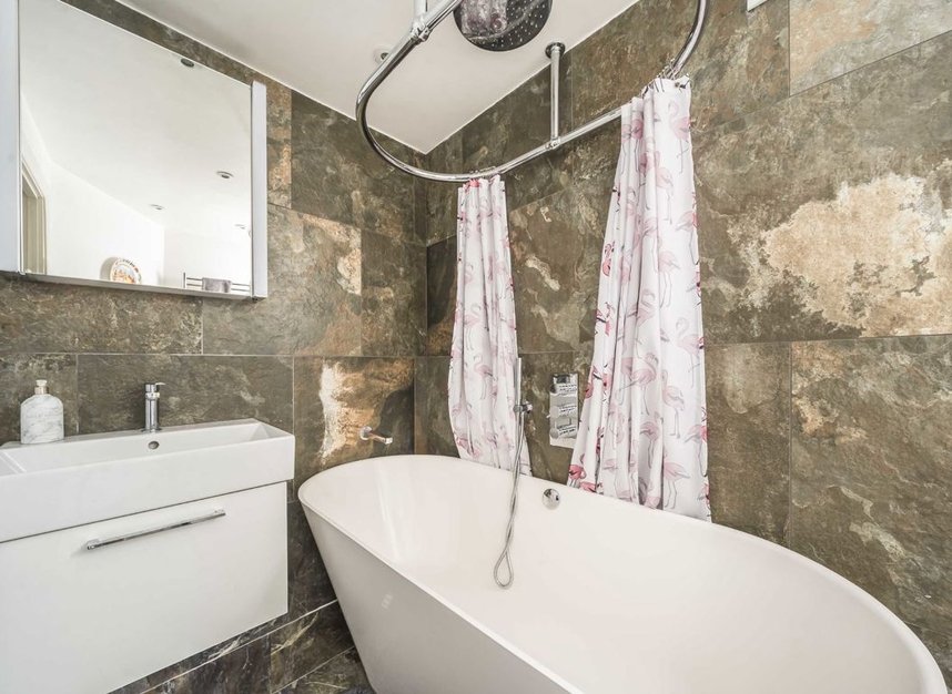 Properties to let in Southfields Road - SW18 1QN view7