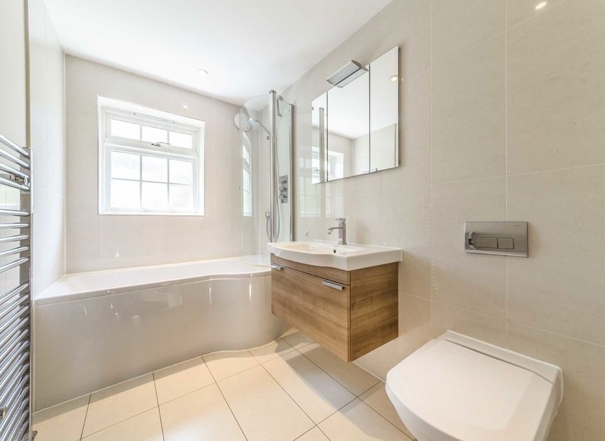 Properties let in Southwood Avenue - KT2 7HD view8
