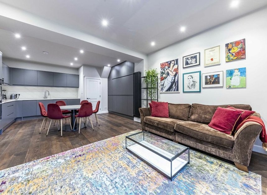 Properties let in Spencer Road - N11 1JX view1