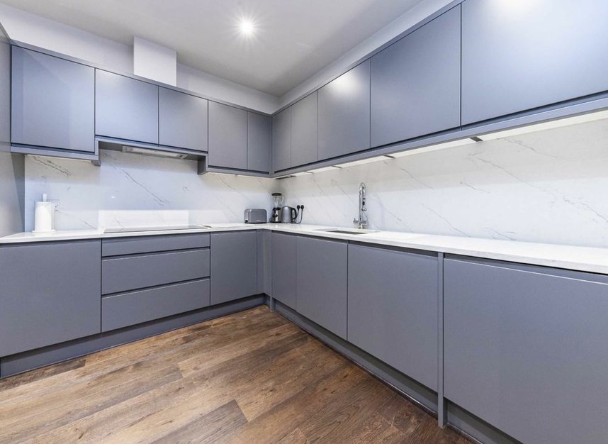 Properties let in Spencer Road - N11 1JX view4