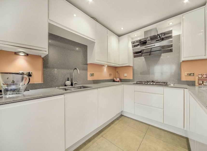 Properties let in St. Francis Place - SW12 8ER view3
