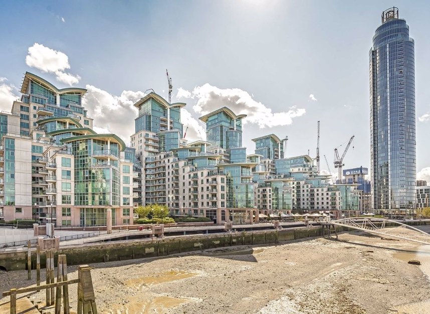 St. Wharf, London, SW8