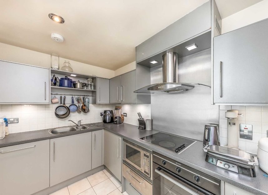 Flat to rent in St. Wharf, London, SW8 (Ref 225426) Dexters