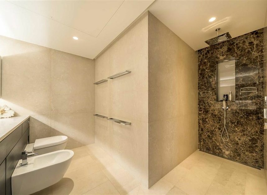 Properties to let in St. George Wharf - SW8 2BW view11