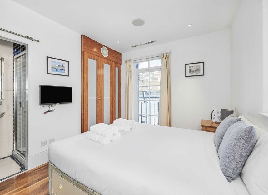 Properties to let in St. Georges Square - SW1V 3QP view6