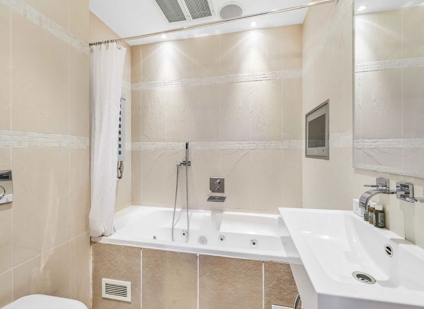 Properties to let in St. Georges Square - SW1V 3QP view11