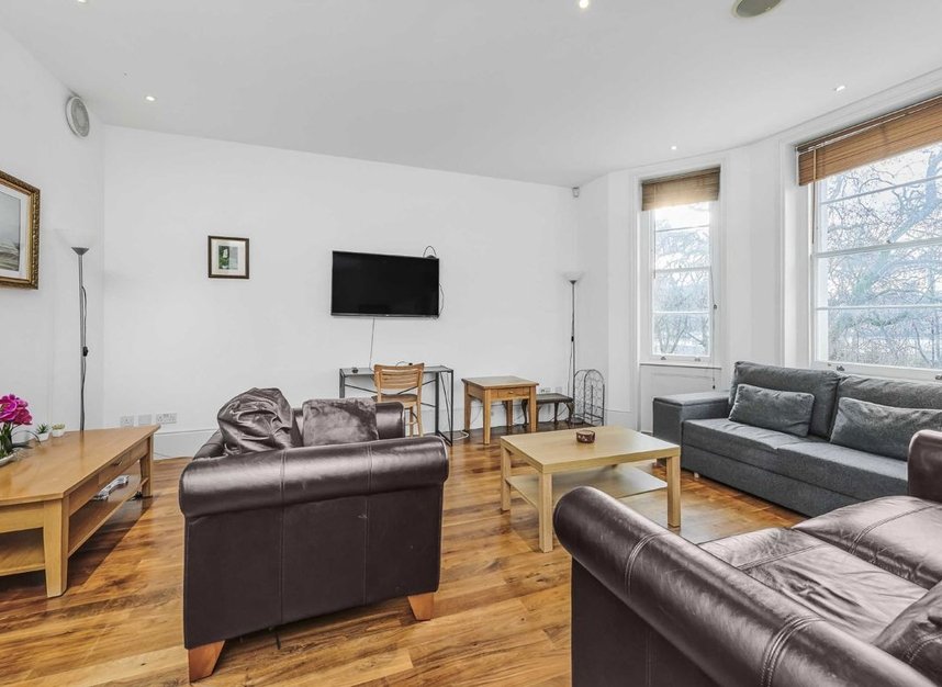 Properties to let in St. Georges Square - SW1V 3QP view2