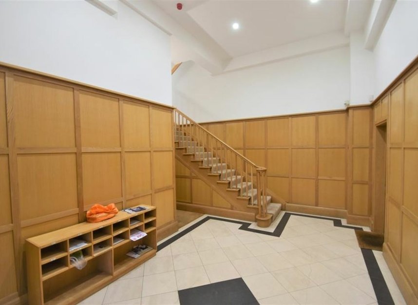 Flat to rent in St. Johns Park, London, SE3 (Ref 219134) Dexters