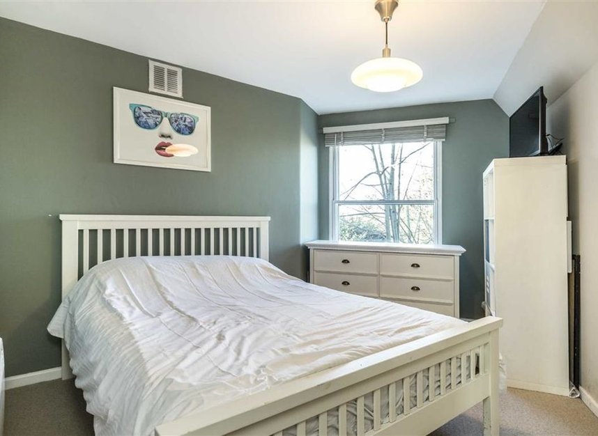 Flat to rent in St. Johns Park, London, SE3 (Ref 219139) Dexters