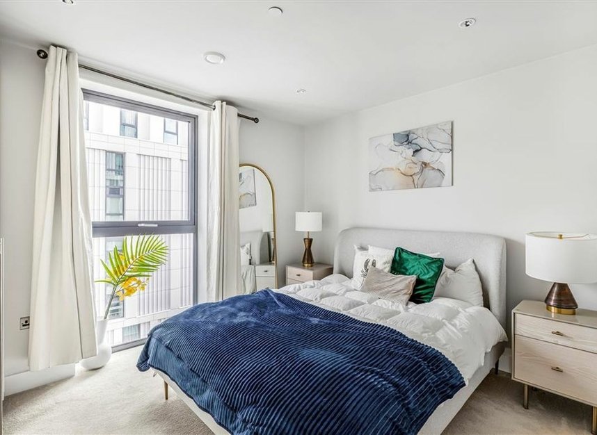 Properties let in St. Josephs Street - SW8 4EU view3