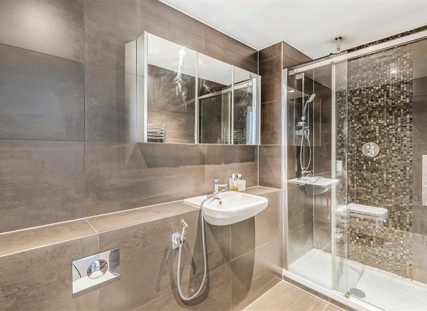 Properties let in St. Josephs Street - SW8 4EU view4