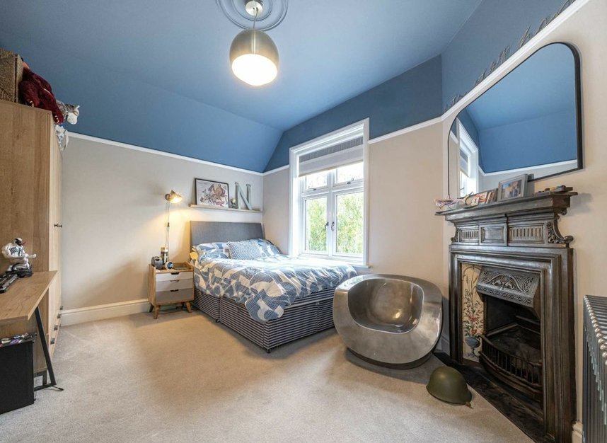 Properties to let in St. Peters Close - TW18 2ED view15