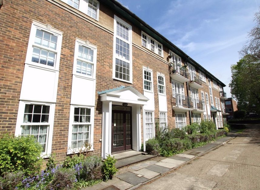 Flat to rent in Stanhope Road, London, N6 (Ref 154867) Dexters