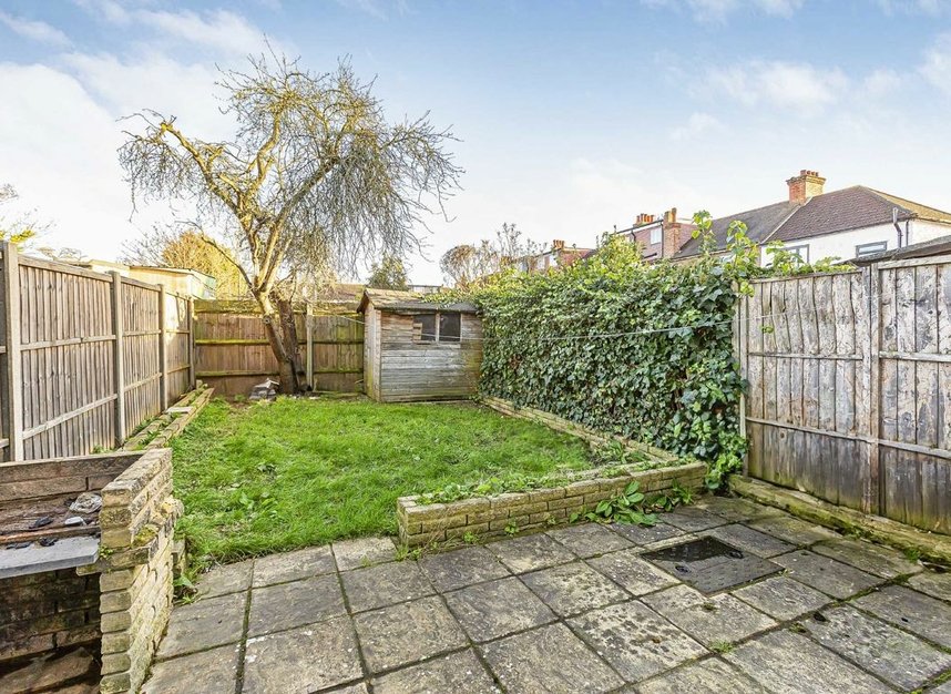 Properties let in Stanley Road - CR4 2BH view6